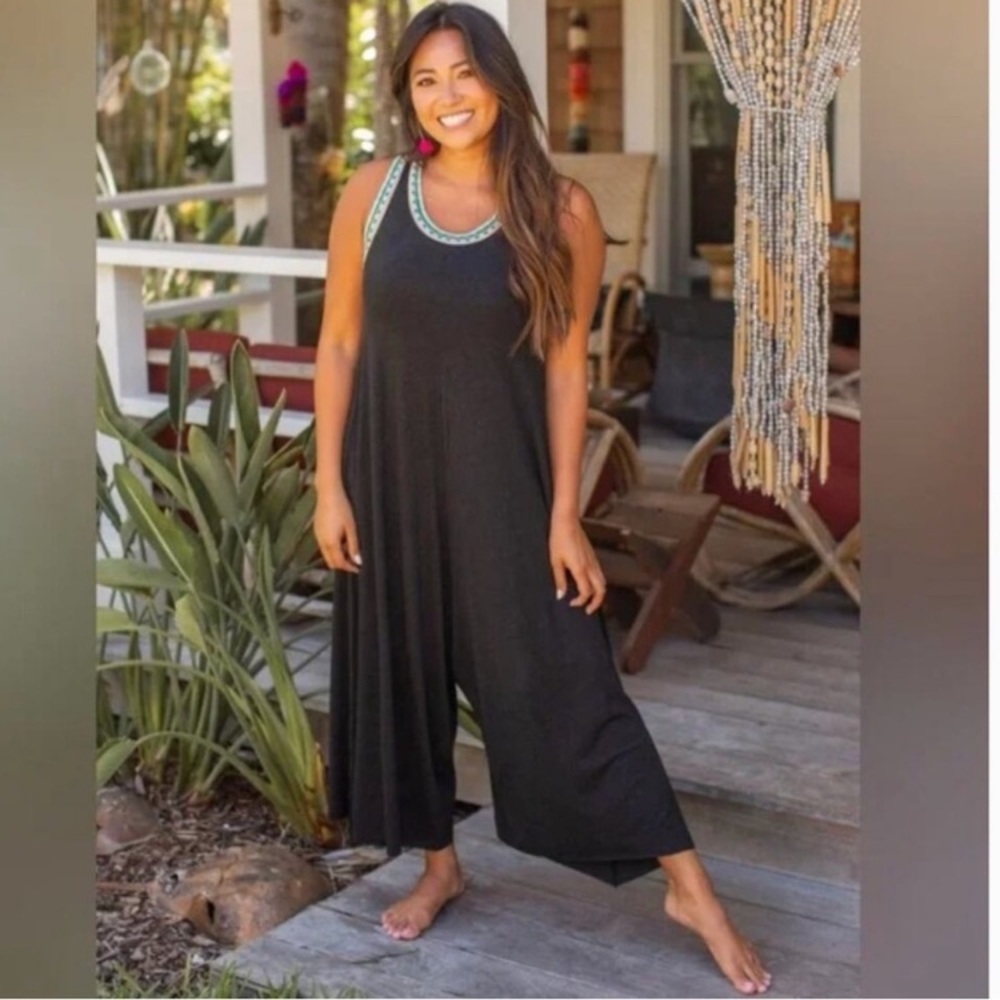 NATURAL LIFE Black Sleeveless Jumpsuit with Green Trim - Picture 3 of 11